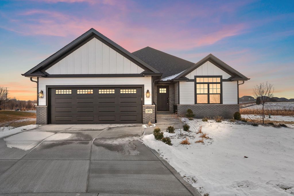 Photo of 13973 Blue Sky Court, Saint John, IN 46373 (MLS # 835681)