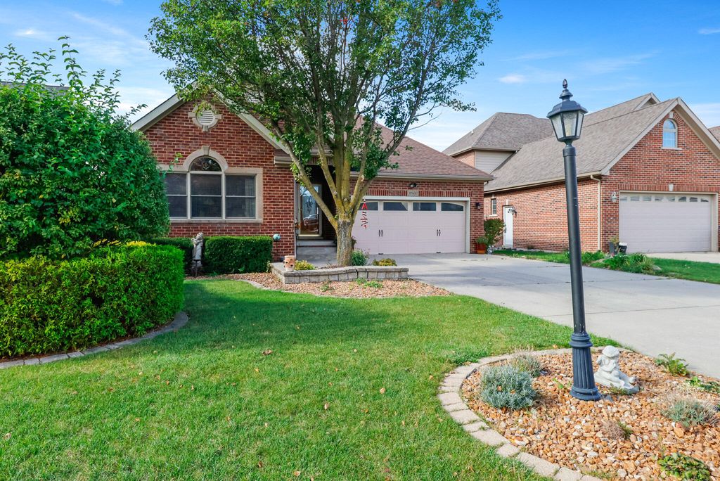 Photo of 10400 Doubletree Drive S, Crown Point, IN 46307 (MLS # 829680)