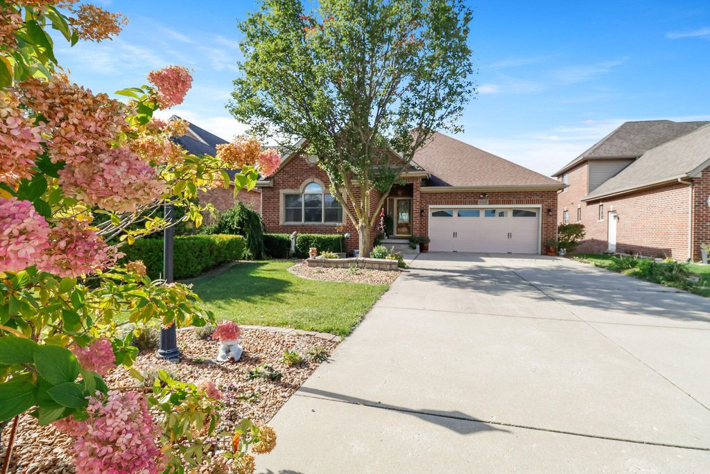 Photo of 10400 Doubletree Drive S, Crown Point, IN 46307 (MLS # 829680)