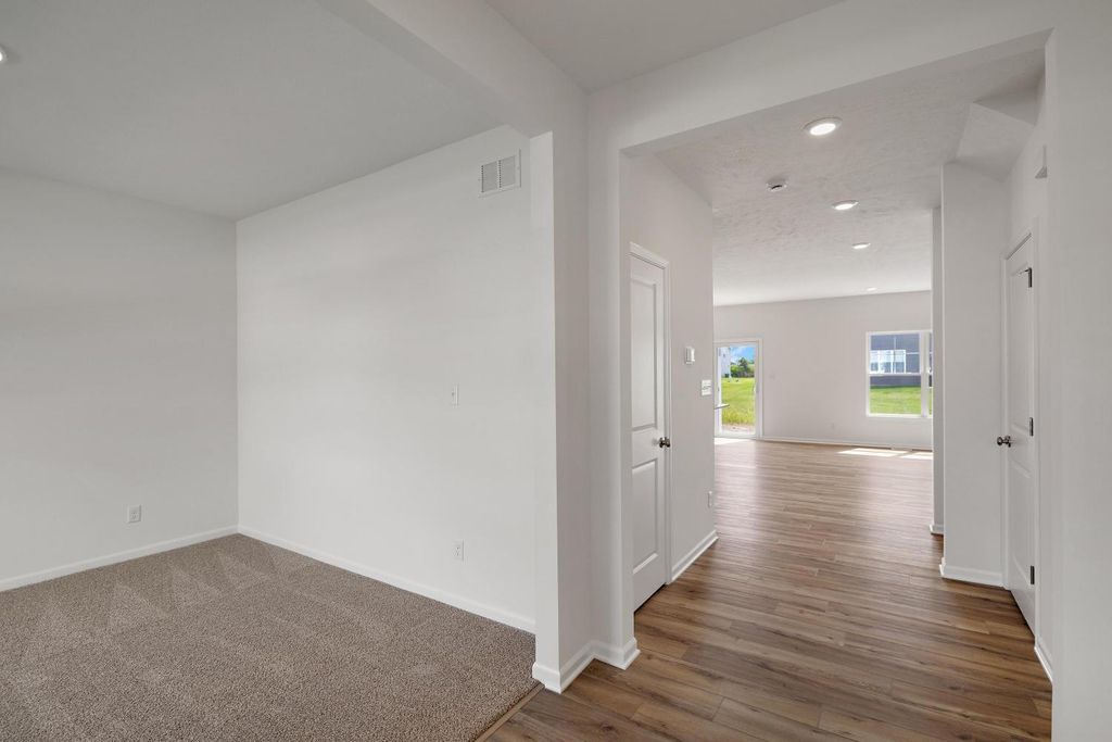 Photo of 557 E 130th Lane, Crown Point, IN 46307 (MLS # 831587)