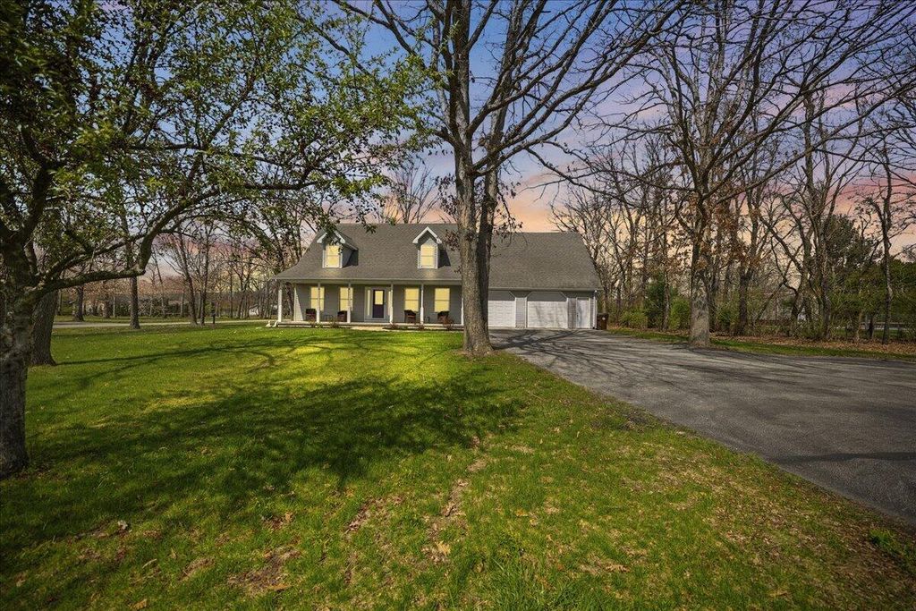 Photo of 9642 W 1100 N, DeMotte, IN 46310 (MLS # 836811)