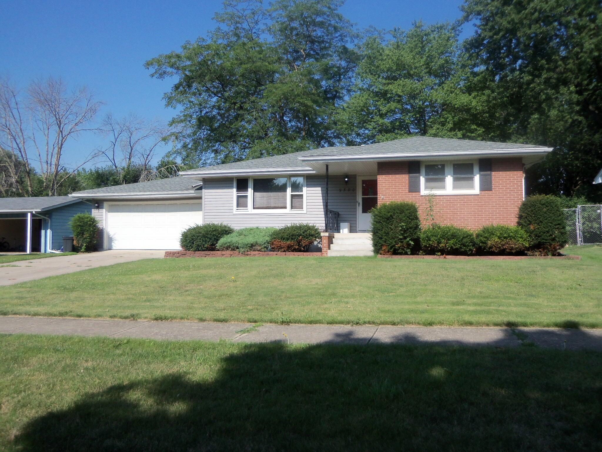 View Crown Point, IN 46307 house