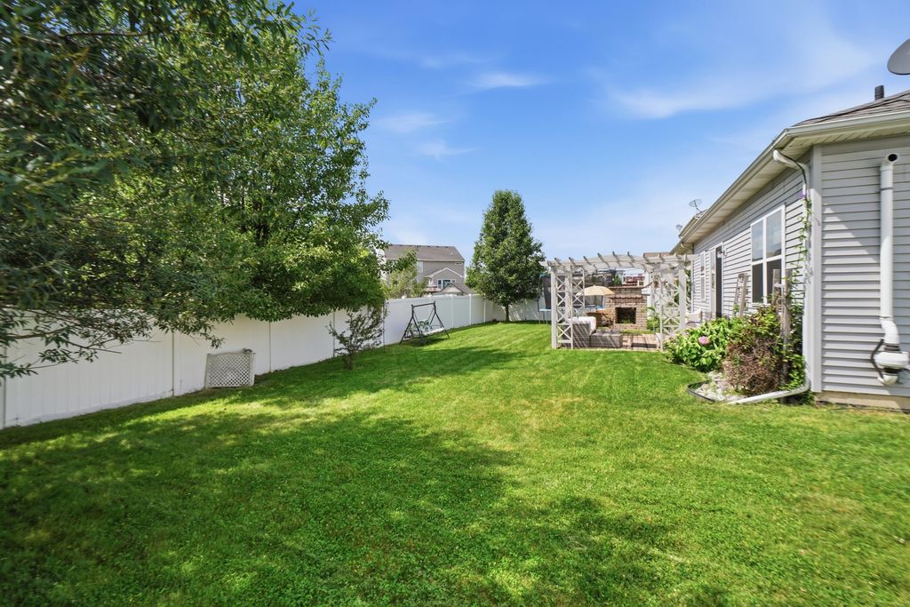 Photo of 12284 Perry Street, Crown Point, IN 46307 (MLS # 842068)