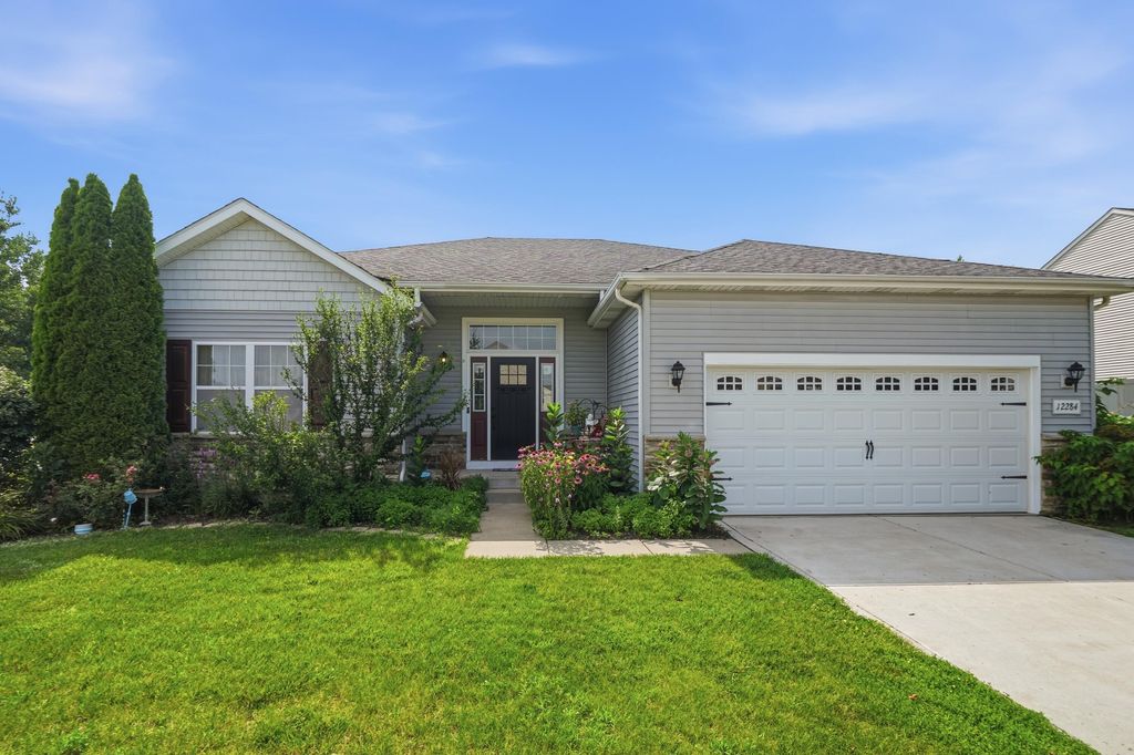 Photo of 12284 Perry Street, Crown Point, IN 46307 (MLS # 842068)