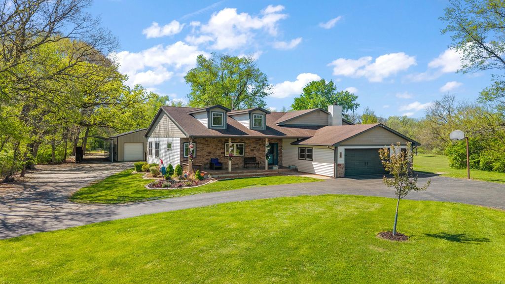 Photo of 14217 W 182nd Avenue, Lowell, IN 46356 (MLS # 838220)