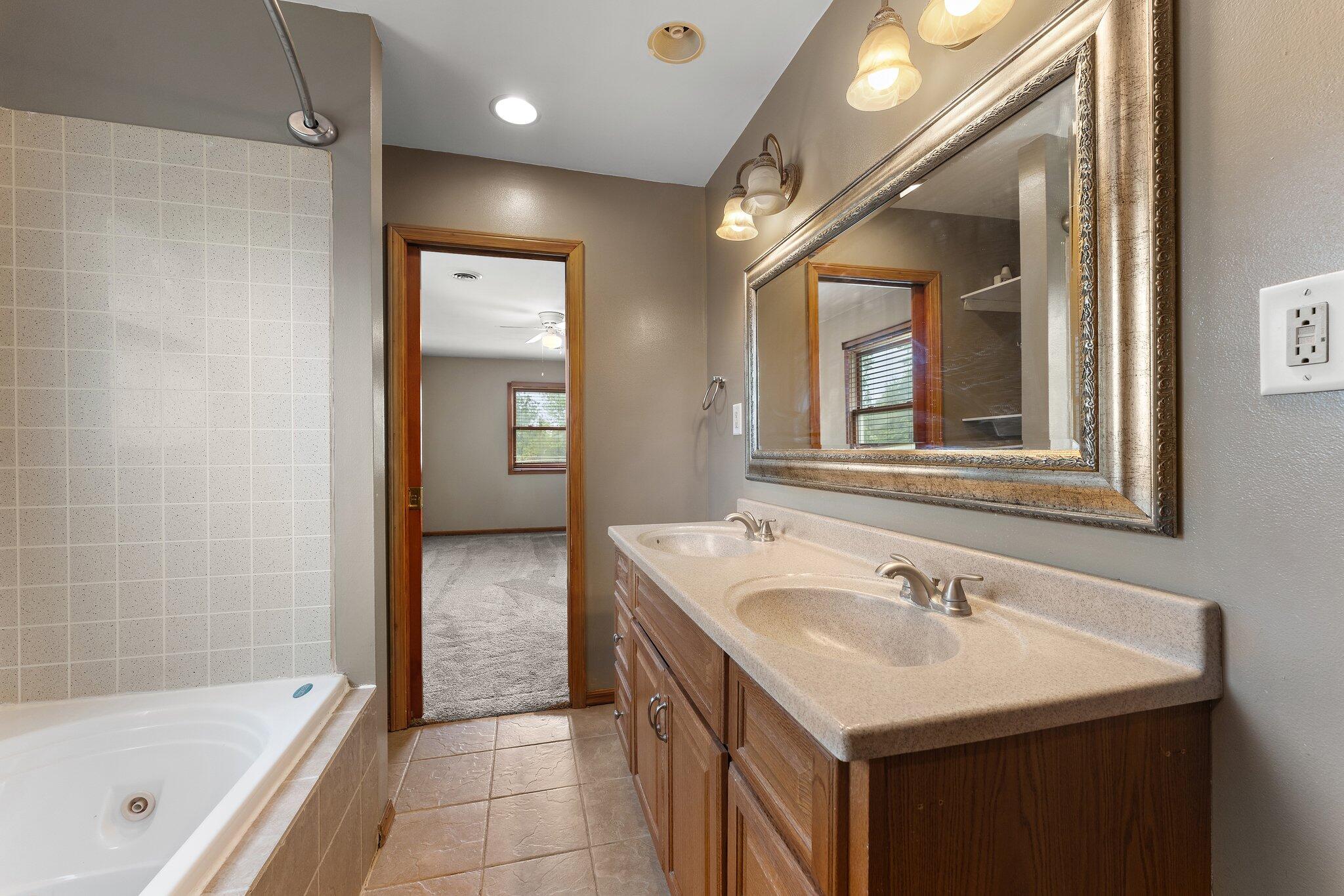 Valparaiso, Indiana 46383, United States, 3 Bedrooms Bedrooms, ,2 BathroomsBathrooms,Residential,Pending,142209