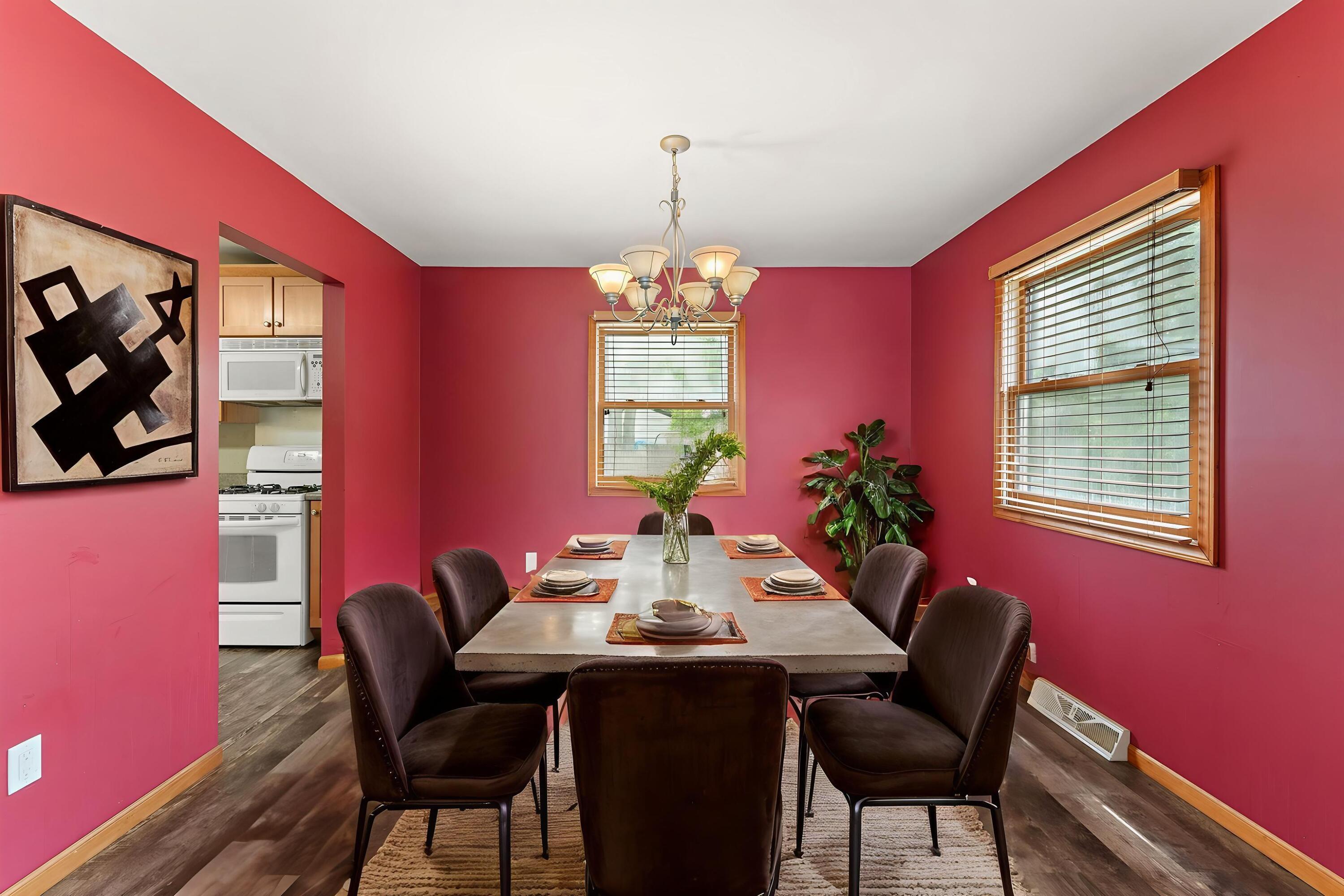 Valparaiso, Indiana 46383, United States, 3 Bedrooms Bedrooms, ,2 BathroomsBathrooms,Residential,Pending,142209