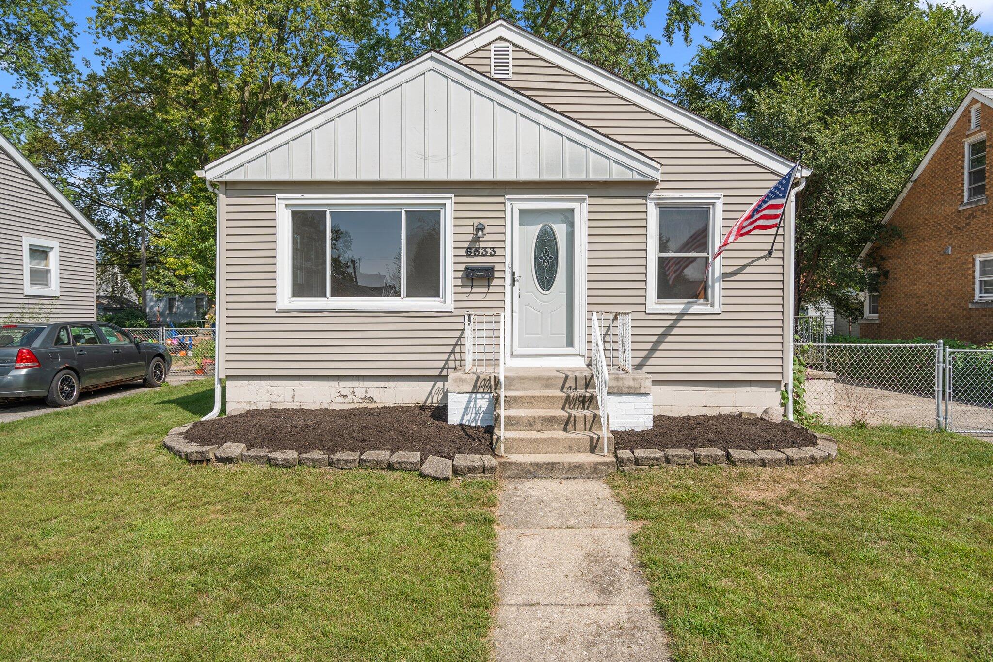 View Hammond, IN 46323 house