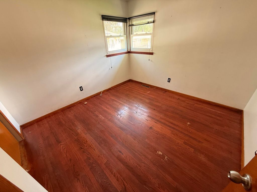 Photo of 944 W 54th Place, Merrillville, IN 46410 (MLS # 838380)