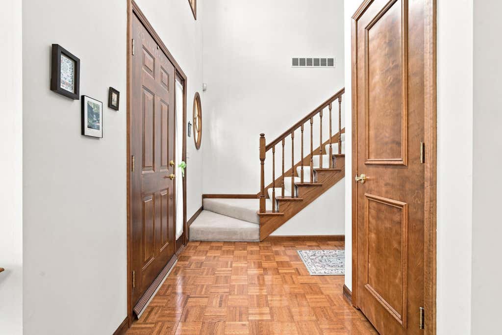 Photo of 2017 Woodland Estates Drive, Elkhart, IN 46514 (MLS # 843420)