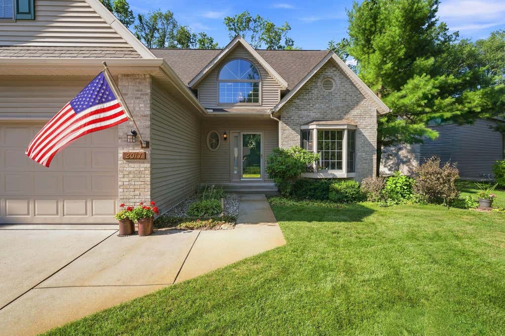 Photo of 2017 Woodland Estates Drive, Elkhart, IN 46514 (MLS # 843420)
