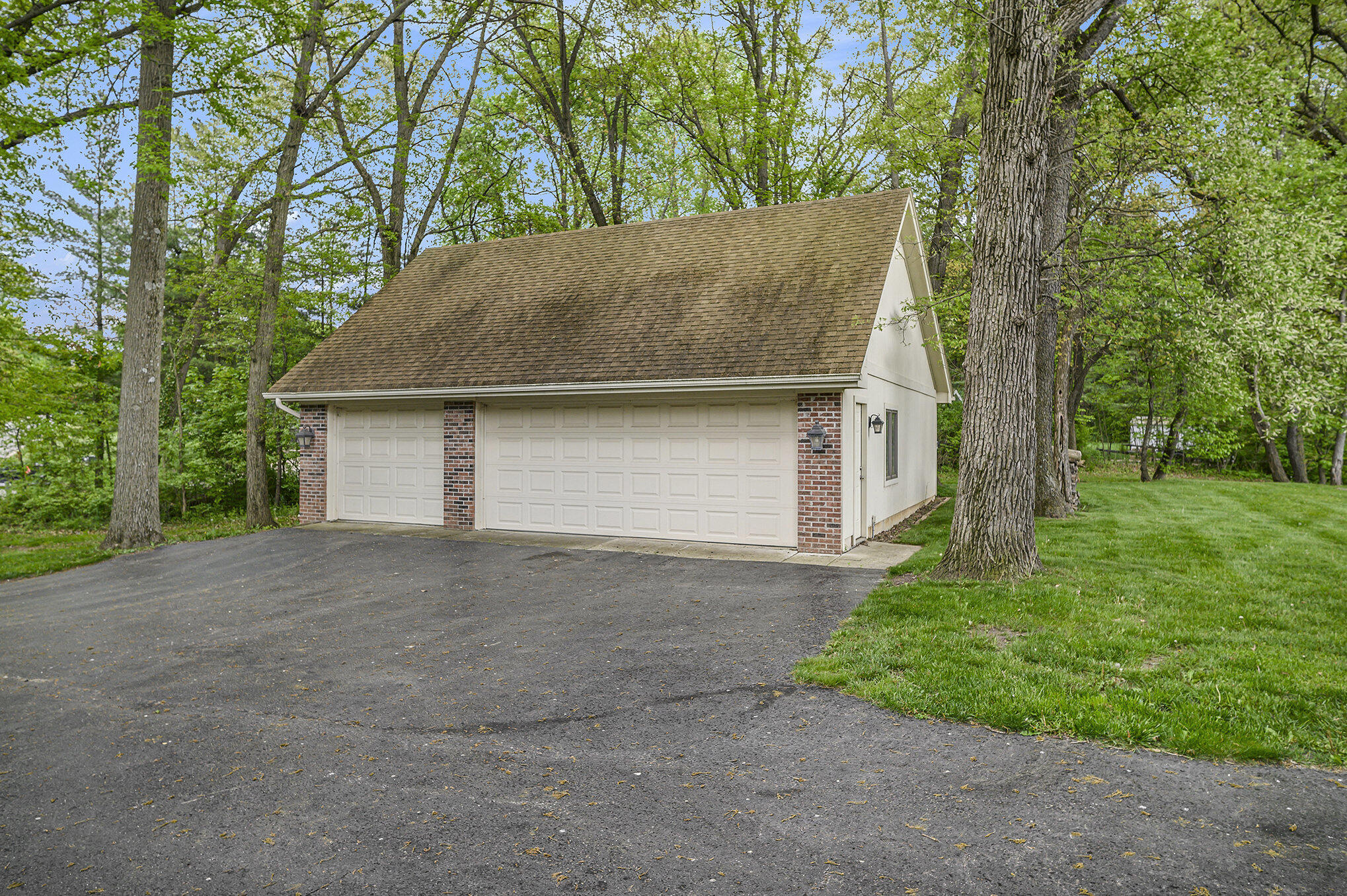 501 Eagle Court
