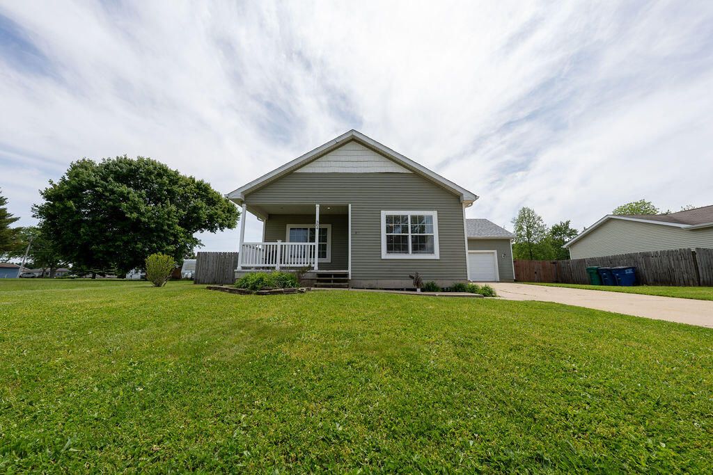 Photo of 304 Alan John Drive, Westville, IN 46391 (MLS # 839463)