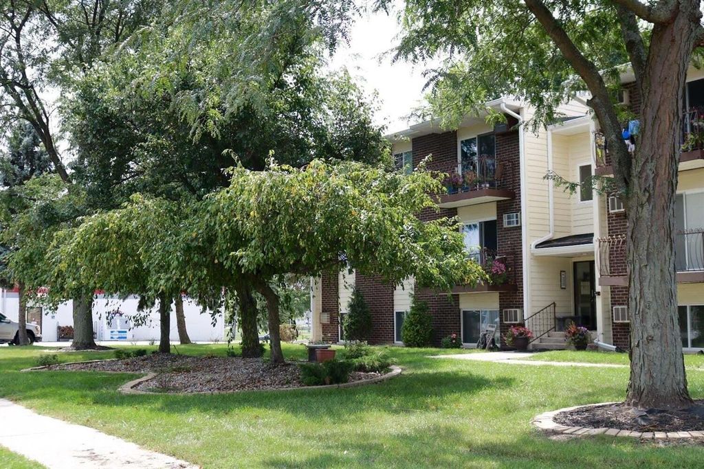 Photo of 121 N West Street #22, Crown Point, IN 46307 (MLS # 835978)