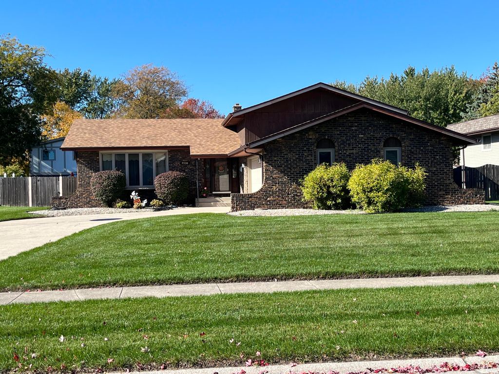 Photo of 9536 Walnut Drive, Munster, IN 46321 (MLS # 836066)