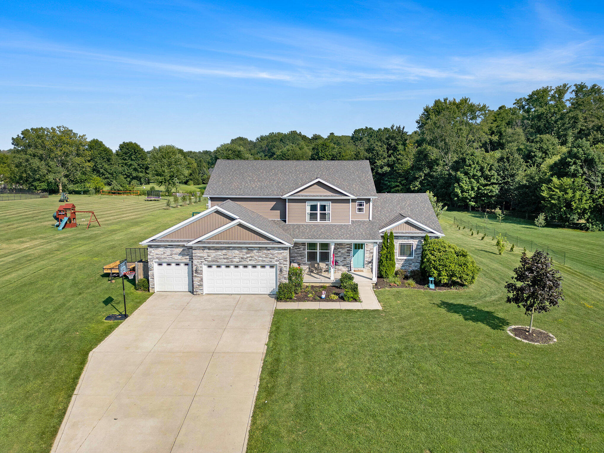 877 Farmview Drive