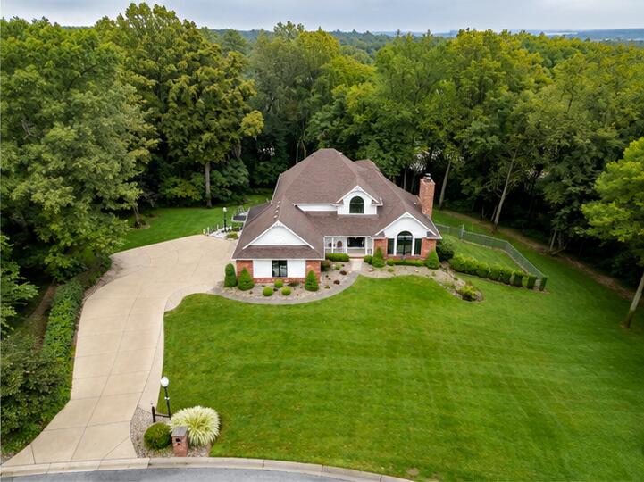 Photo of 217 Greenfield Drive, Middlebury, IN 46540 (MLS # 844883)