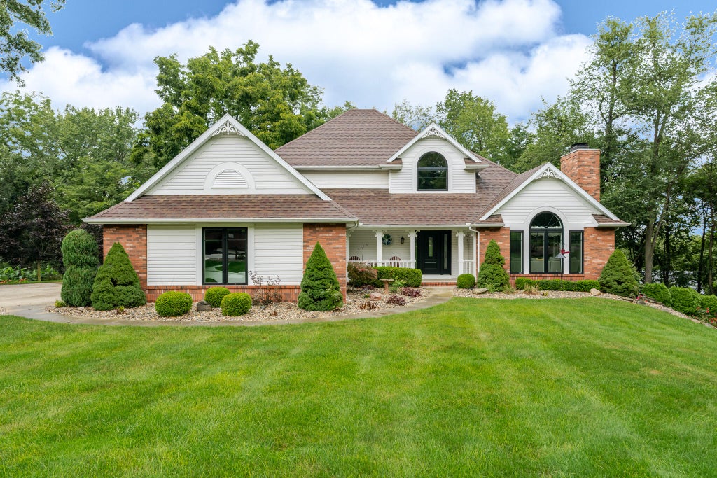 Photo of 217 Greenfield Drive, Middlebury, IN 46540 (MLS # 844883)