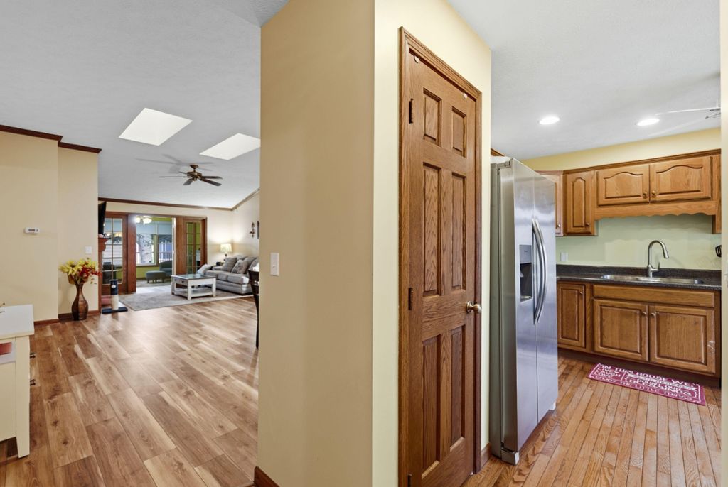 Photo of 712 Dogwood Court SW, DeMotte, IN 46310 (MLS # 834355)