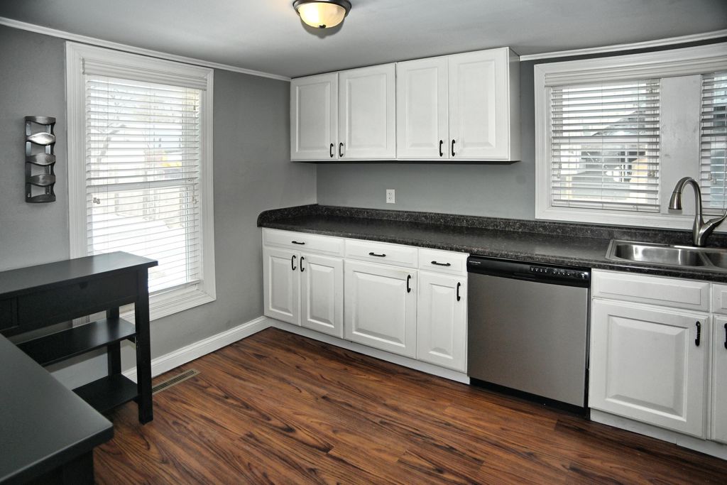 Photo of 522 S Calumet Road, Chesterton, IN 46304 (MLS # 831492)