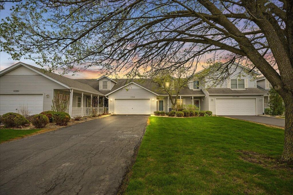 Photo of 11353 Ventura Drive, Saint John, IN 46373 (MLS # 837266)