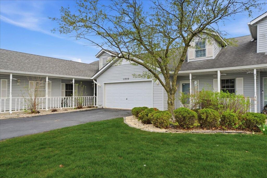 Photo of 11353 Ventura Drive, Saint John, IN 46373 (MLS # 837266)