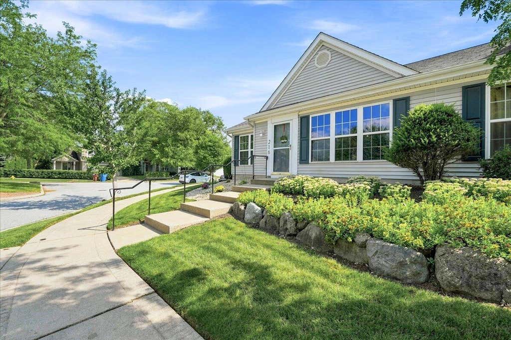 Photo of 216 Dundee Street, Valparaiso, IN 46385 (MLS # 843464)