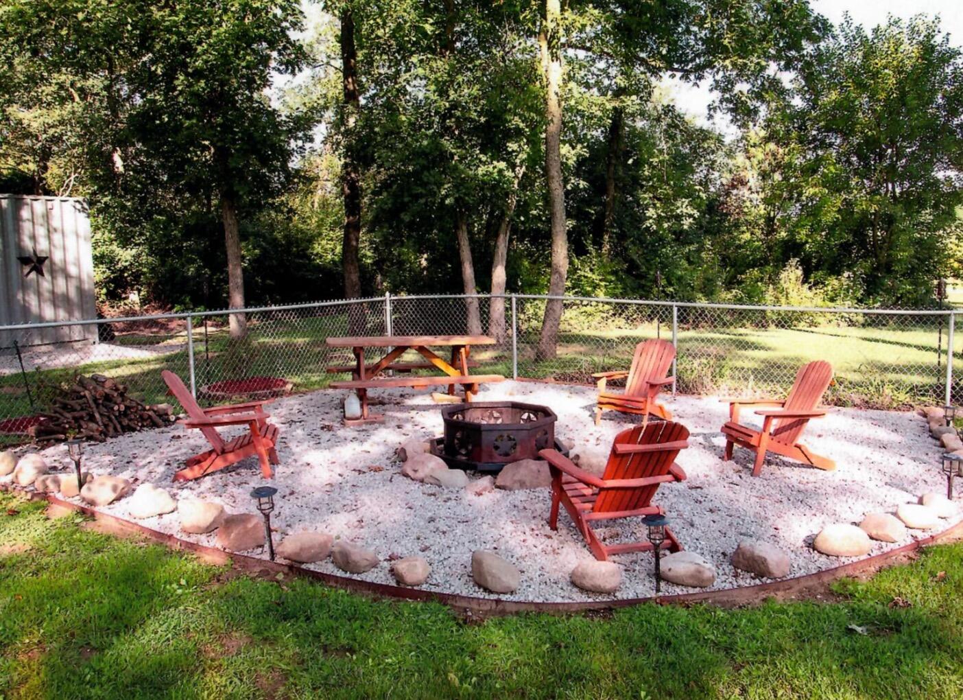 Demotte, Indiana 46310, United States, 3 Bedrooms Bedrooms, ,4 BathroomsBathrooms,Residential,Pending,82782