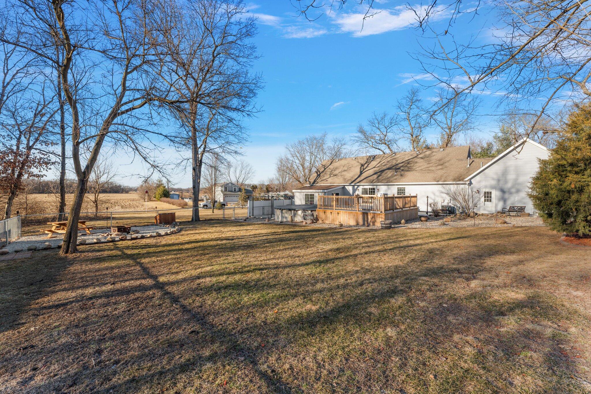 Demotte, Indiana 46310, United States, 3 Bedrooms Bedrooms, ,4 BathroomsBathrooms,Residential,Pending,82782