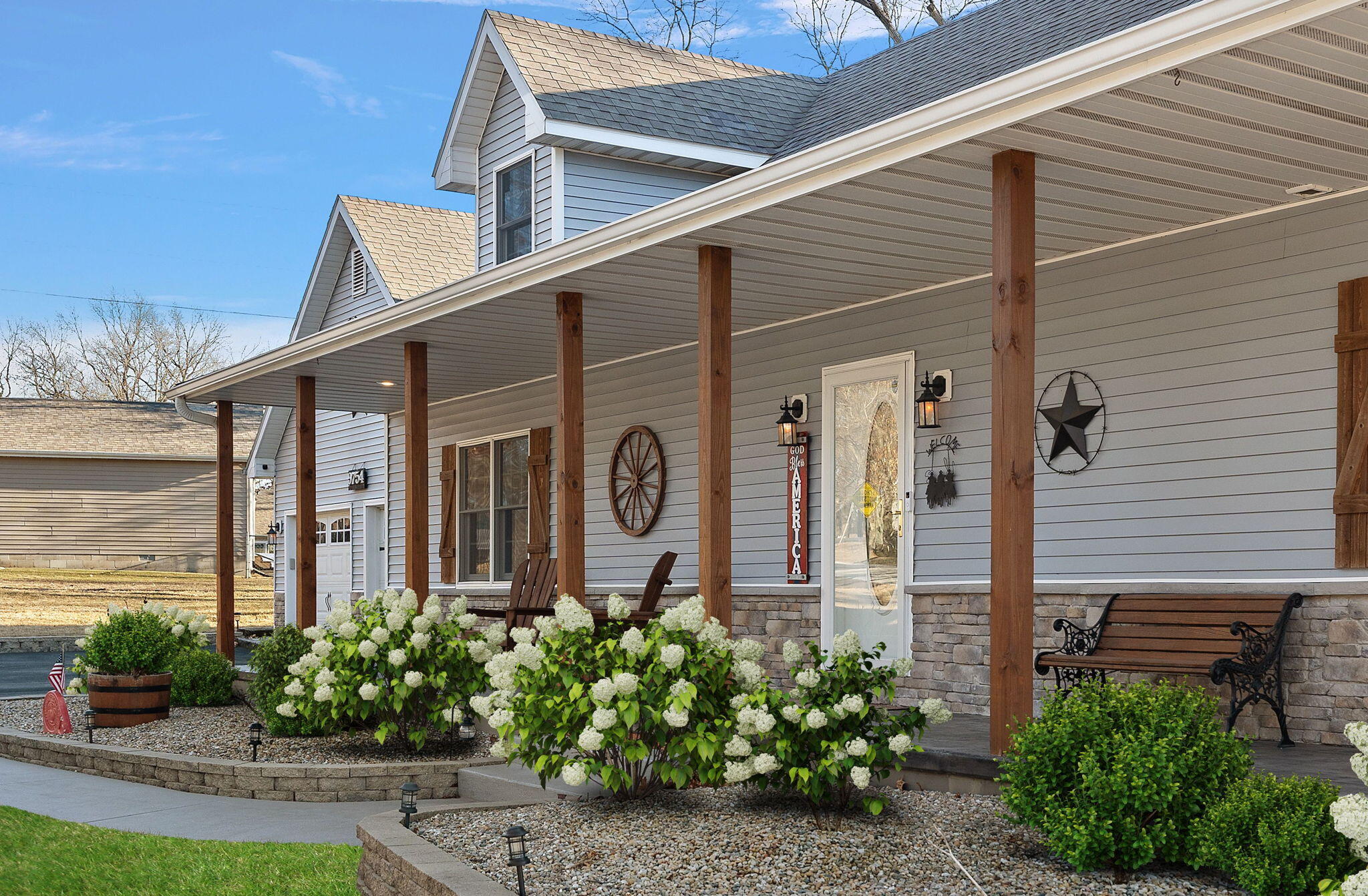 Demotte, Indiana 46310, United States, 3 Bedrooms Bedrooms, ,4 BathroomsBathrooms,Residential,Pending,82782