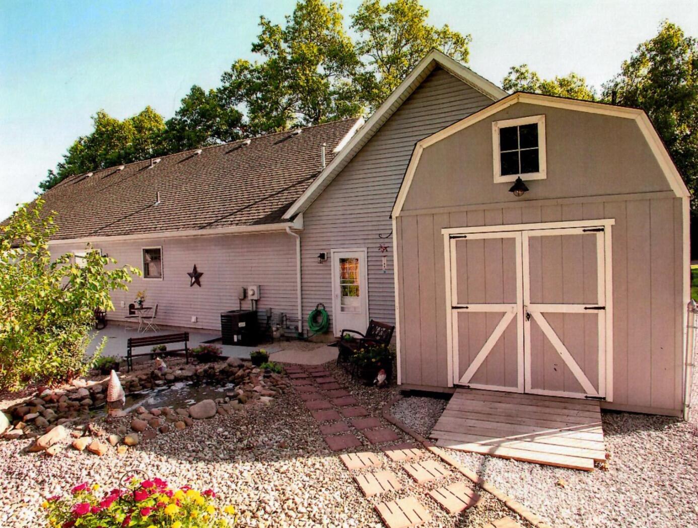 Demotte, Indiana 46310, United States, 3 Bedrooms Bedrooms, ,4 BathroomsBathrooms,Residential,Pending,82782