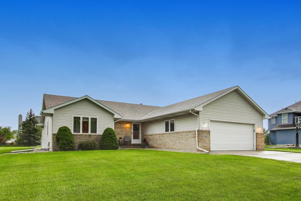 Photo of 12260 W 83rd Place, Saint John, IN 46373 (MLS # 839358)