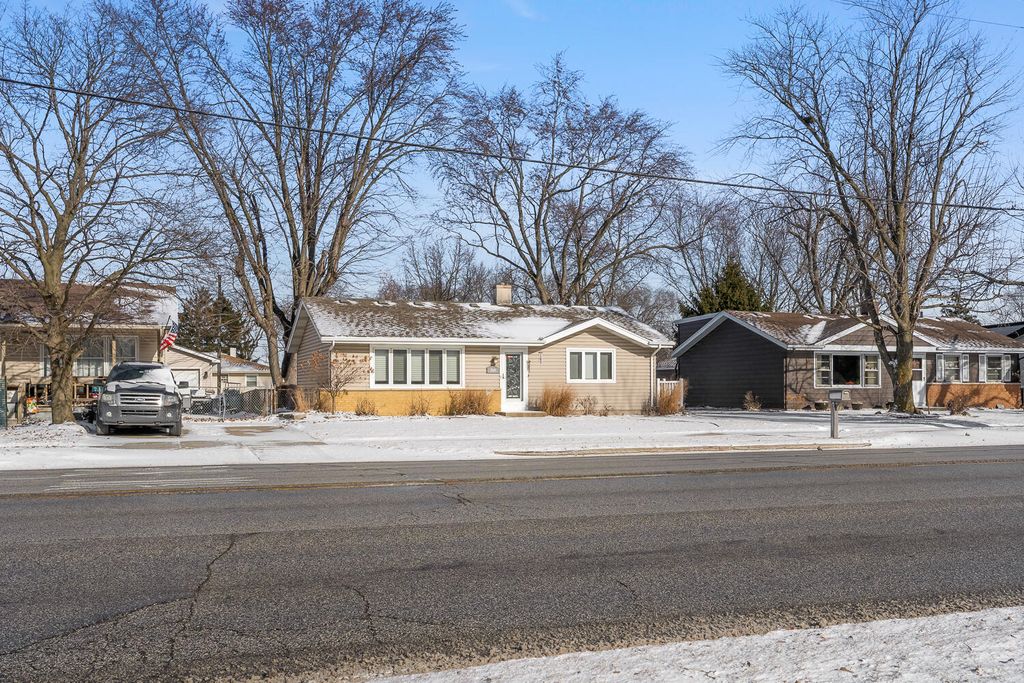 Photo of 3519 45th Street, Highland, IN 46322 (MLS # 832809)