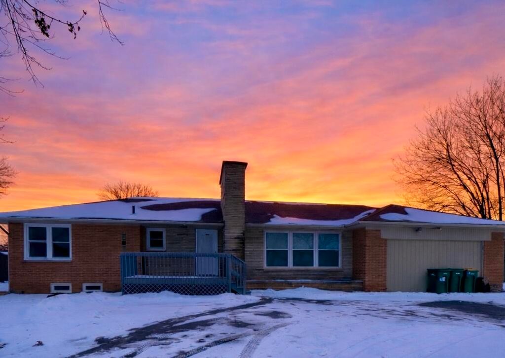 Photo of 824 W 56th Place, Merrillville, IN 46410 (MLS # 833953)