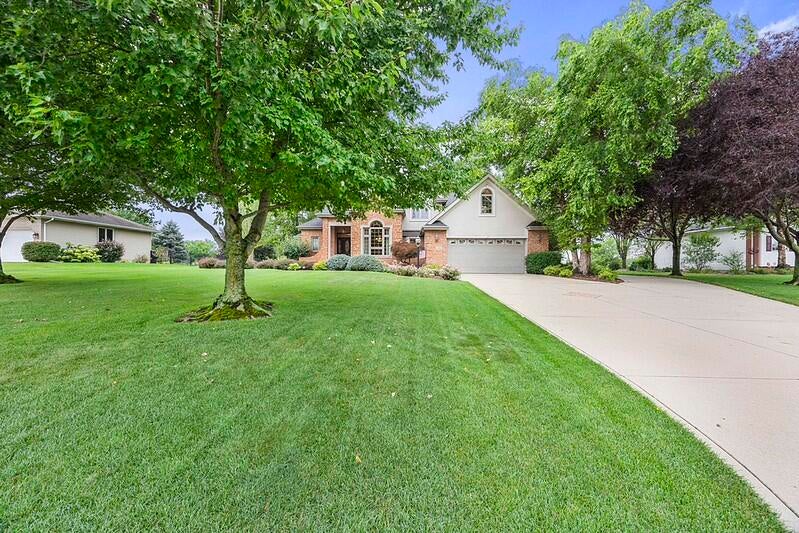 Photo of 7061 E 107th Court, Crown Point, IN 46307 (MLS # 843380)