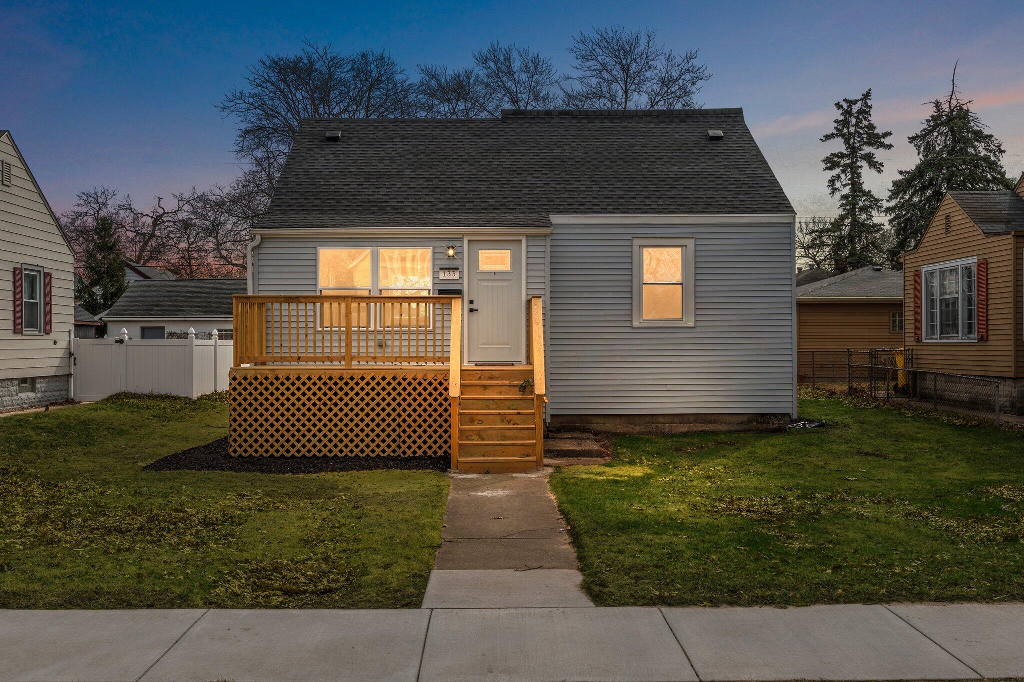 Griffith, Indiana 46319, United States, 3 Bedrooms Bedrooms, ,2 BathroomsBathrooms,Residential,Pending,127575 Griffith, Indiana 46319, United States, 3 Bedrooms Bedrooms, ,2 BathroomsBathrooms,Residential,Pending,127575