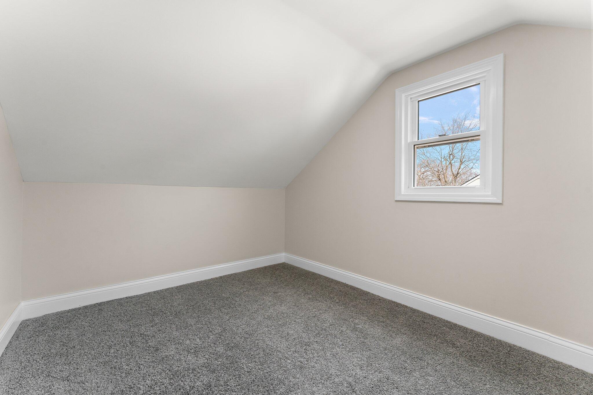 Griffith, Indiana 46319, United States, 3 Bedrooms Bedrooms, ,2 BathroomsBathrooms,Residential,Pending,127575