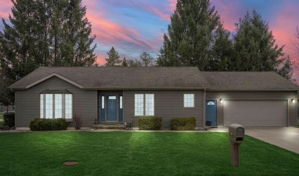 Photo of 4100 East Drive, Knox, IN 46534 (MLS # 835264)