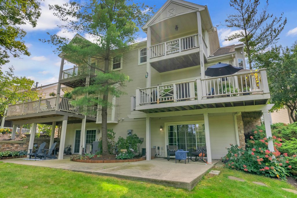 Photo of 55 Tayside Street, Valparaiso, IN 46385 (MLS # 832799)