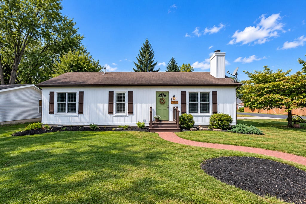 Photo of 802 S Rose Avenue, Kouts, IN 46347 (MLS # 845376)