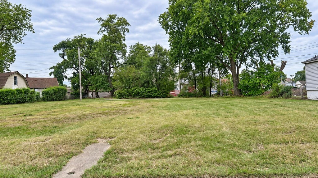 Photo of 832 May Street, Hammond, IN 46320 (MLS # 845717)