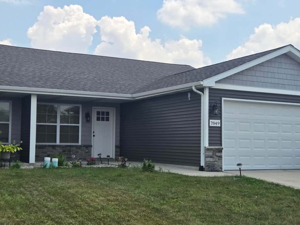 Photo of 7849 Wright Street, Merrillville, IN 46410 (MLS # 842487)