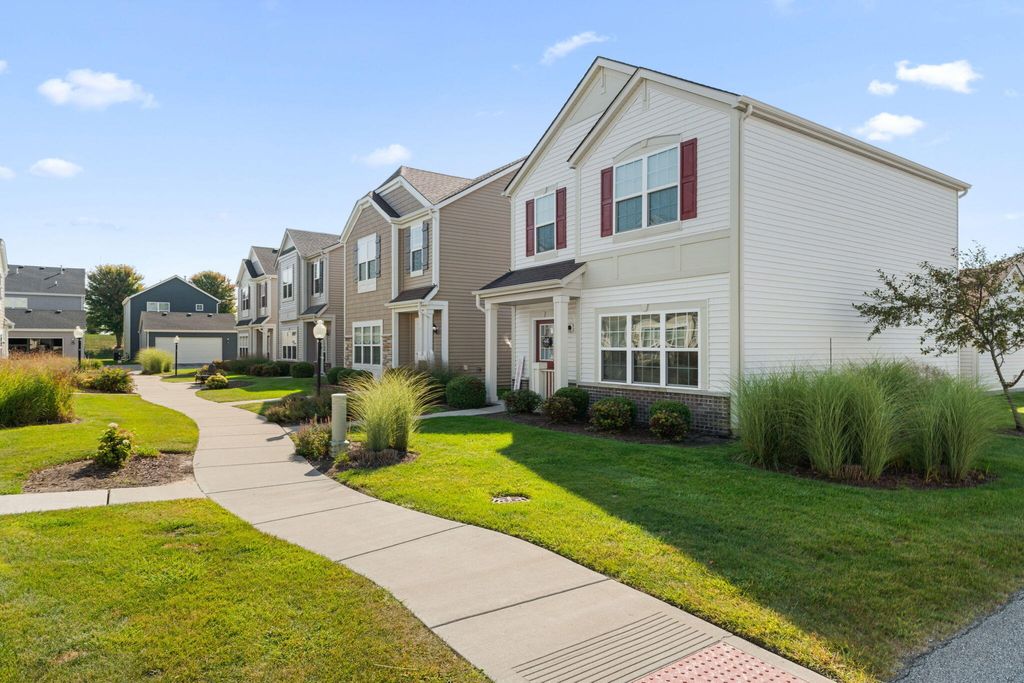 Photo of 1062 E 115th Court, Crown Point, IN 46307 (MLS # 833925)