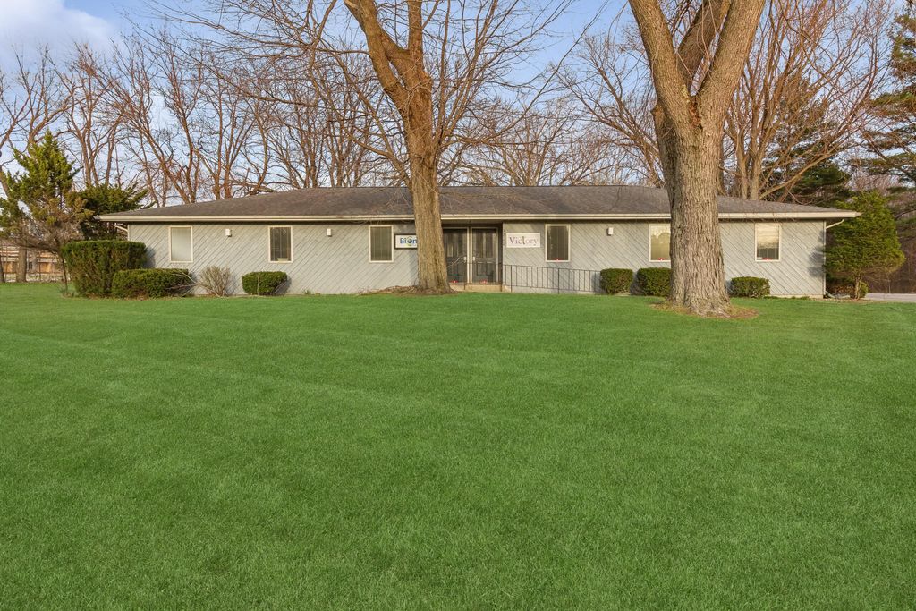 Photo of 1200 S Woodland Avenue, Michigan City, IN 46360 (MLS # 836057)