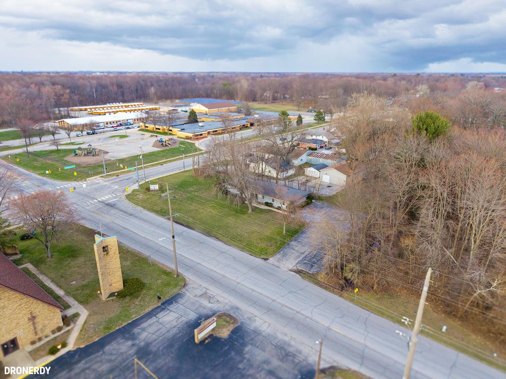 Photo of 1200 S Woodland Avenue, Michigan City, IN 46360 (MLS # 836057)