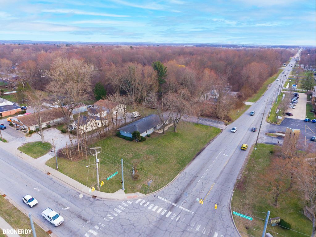 Photo of 1200 S Woodland Avenue, Michigan City, IN 46360 (MLS # 836057)