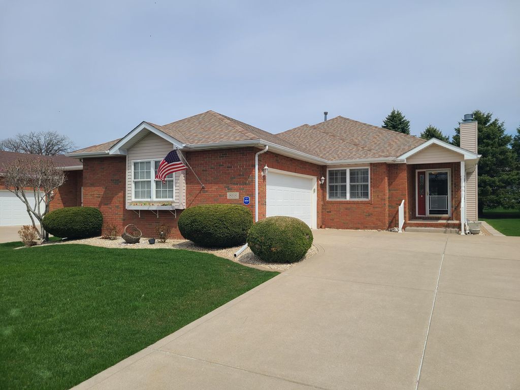 Photo of 868 Clearwater Cove W, Crown Point, IN 46307 (MLS # 836802)