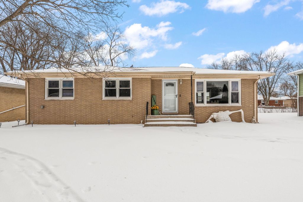 Photo of 5345 Johnson Street, Merrillville, IN 46410 (MLS # 833603)