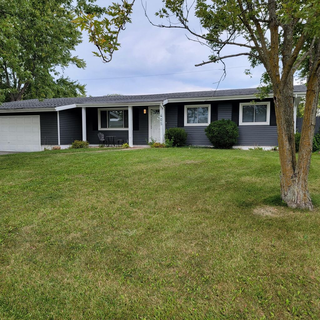 Photo of 405 Sandalwood Drive, Valparaiso, IN 46385 (MLS # 830280)