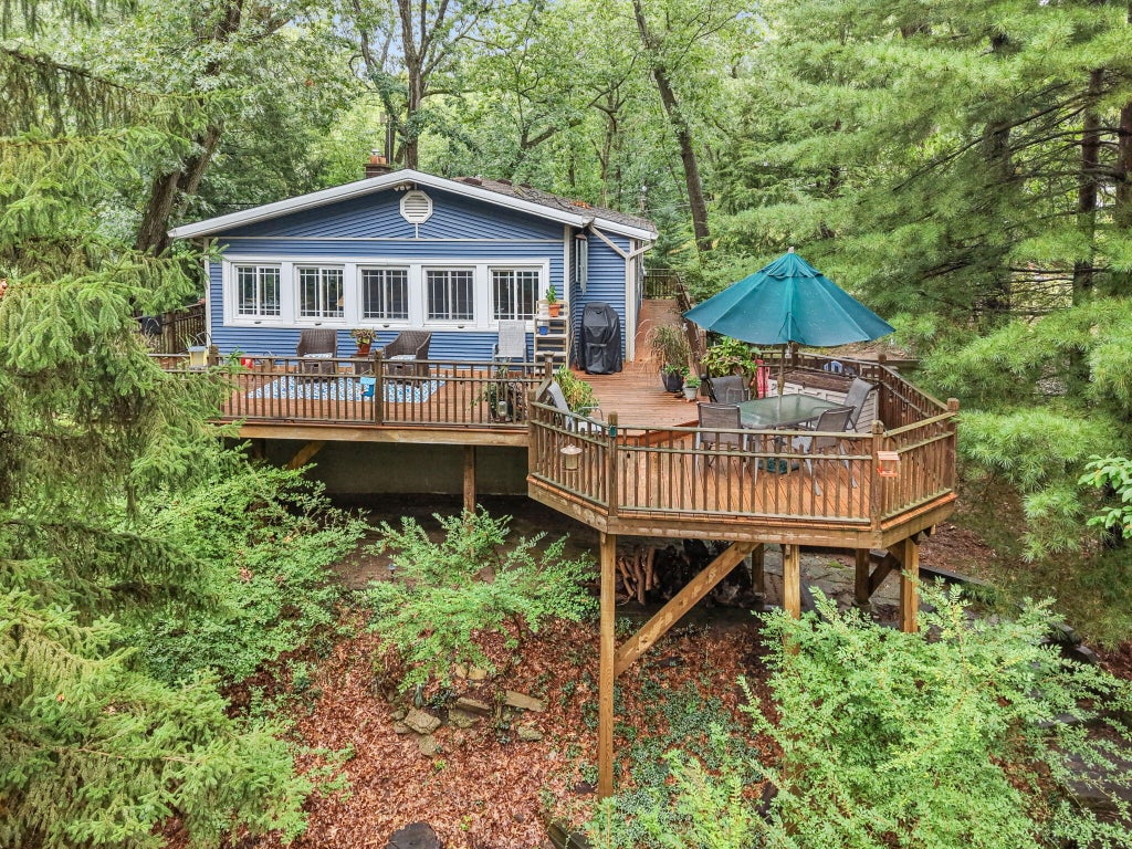 Photo of 2031 Juneway Drive, Michigan City, IN 46360 (MLS # 845851)